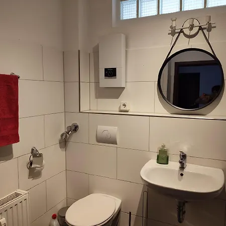 Monteurwohnung Messewohnung Sued Grenze Duesseldorf 6 Personen * Duisburg