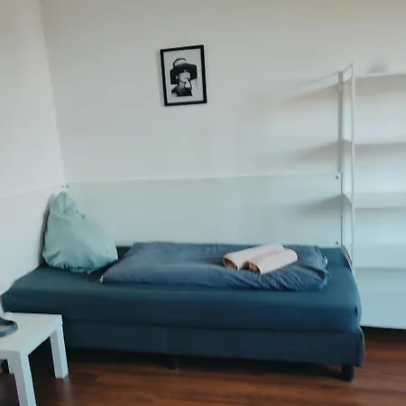 Monteurwohnung Messewohnung Sued Grenze Duesseldorf 6 Personen Appartement Duisburg