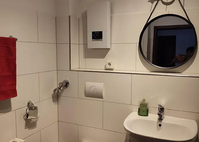 Monteurwohnung Messewohnung Süd Grenze Düsseldorf 6 Personen * Duisburg