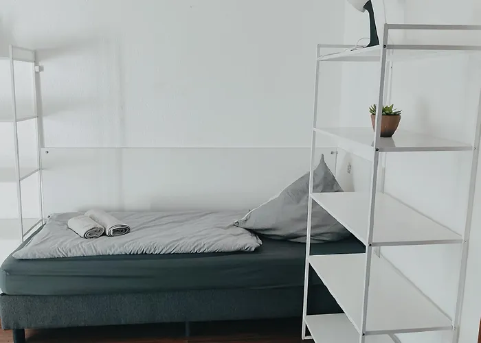 Monteurwohnung Messewohnung Süd Grenze Düsseldorf 6 Personen Apartamento